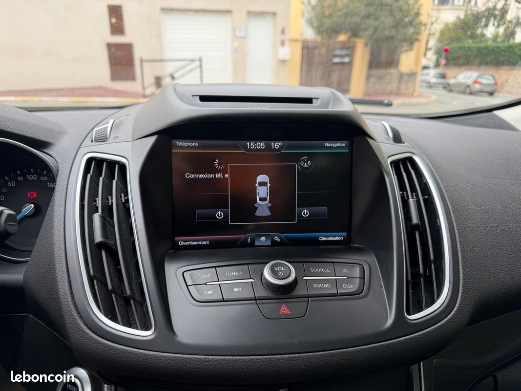 Ford C-max 1.5 TDCI 120 CV / Phase 2 / Toit Panoramique / KM réel / GPS / Titanium (image 8)