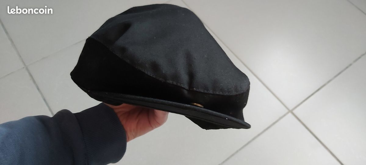 Casquette béret avec visière (image 1)