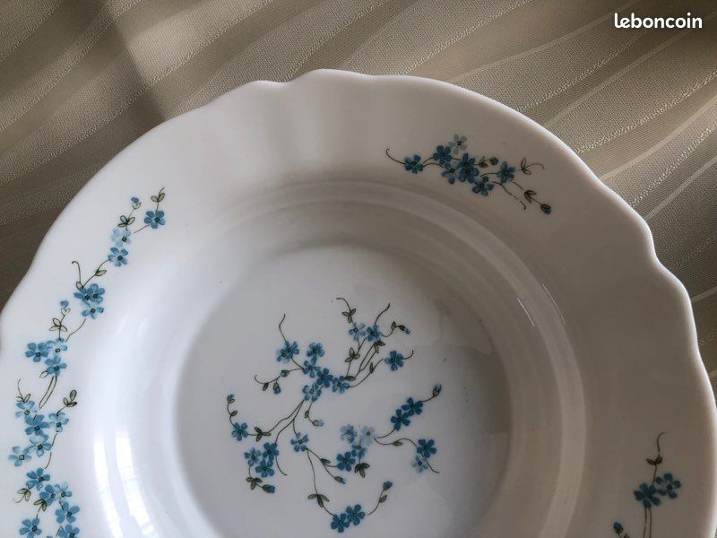 Plat de service arcopal vintage fleurs bleues - Arts de la table