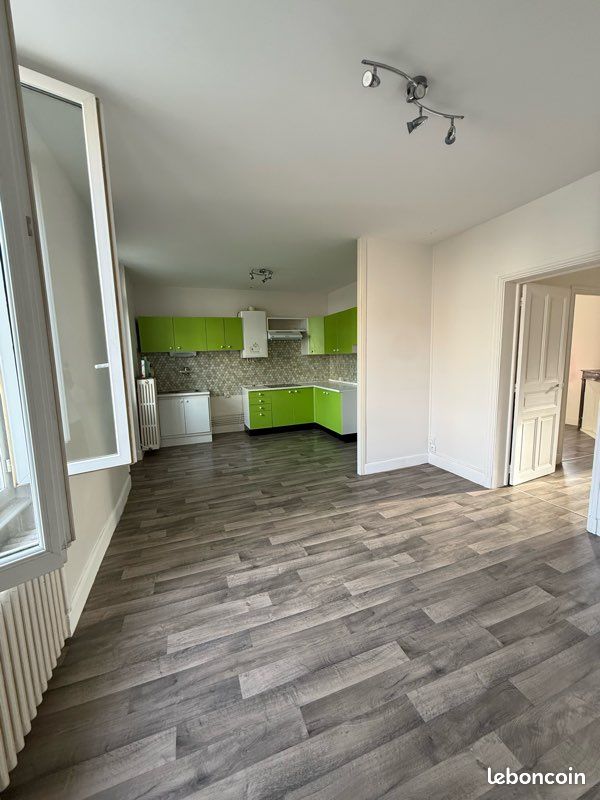 Parking 50 m² · à Clermont-Ferrand · 50 m² · 570 €/mois