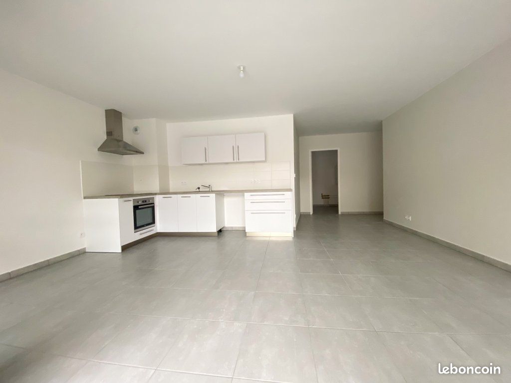 Appartement 3 pièces 76 m² · à Montbrison · 76 m² · 800 €