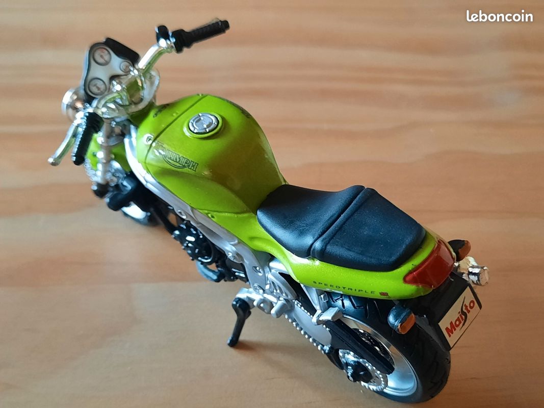 Collection exclusive de 2 motos triumph - 1/18 (image 13)