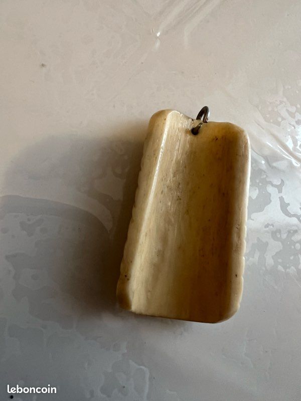 Ancien bijoux Pendentif en os (image 4)