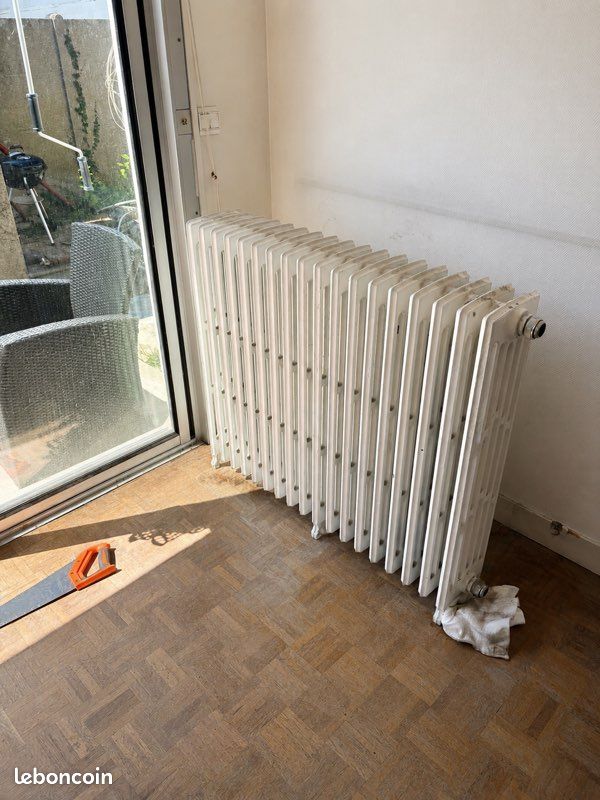 Radiateur en fonte (image 1)