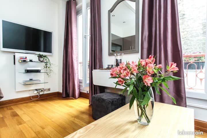 Appartement 2 pièces 27 m² · à Paris · 27 m² · 315 000 €