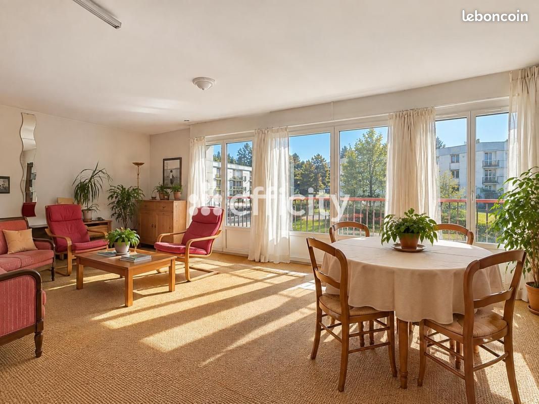 Appartement 4 pièces 89 m² · à Châtenay-Malabry · 89 m² · 329 000 €