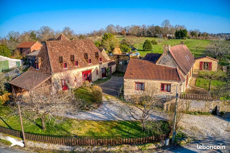 Maison 12 pièces 300 m² · à Le Buisson-de-Cadouin · 300 m² · 399 000 €