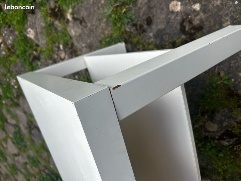 Table basse blanche (image 4)