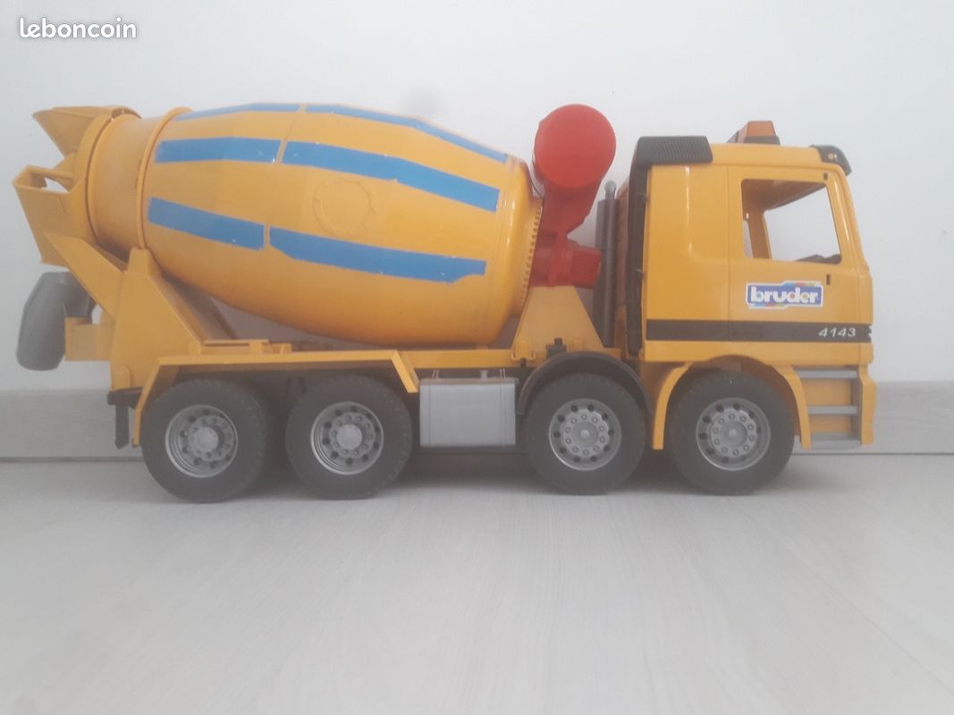 Camion ciment (image 1)