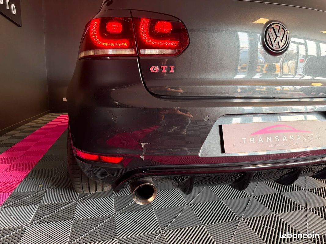 VOLKSWAGEN GOLF 6 GTI EDITION 35 2.0 TSI 235 ch / SUIVI D'ENTRETIEN COMPLET / DYNAUDIO (image 34)