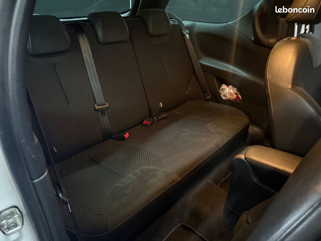 CITROEN DS3 e-HDi 115 Airdream Sport Chic *DISTRIBUTION CHANGEE*ENTRETIEN A JOUR (image 15)