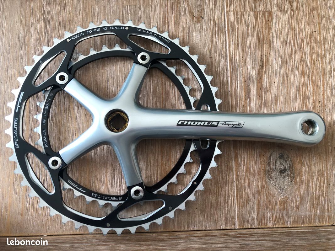 Pédalier Campagnolo chorus 10V - Équipements vélos
