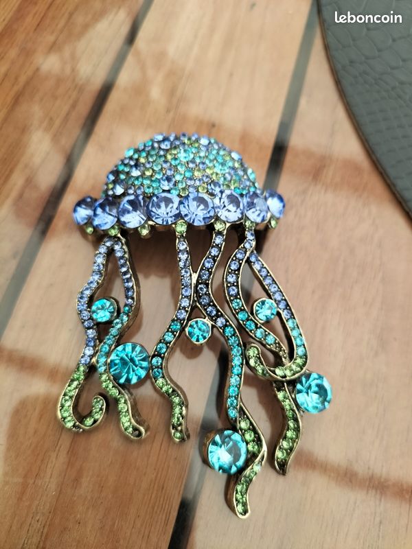 Broche Ancienne En Résine Moulée Bleu-vert Forme De Feuille - Bijou Vintage N°2758
