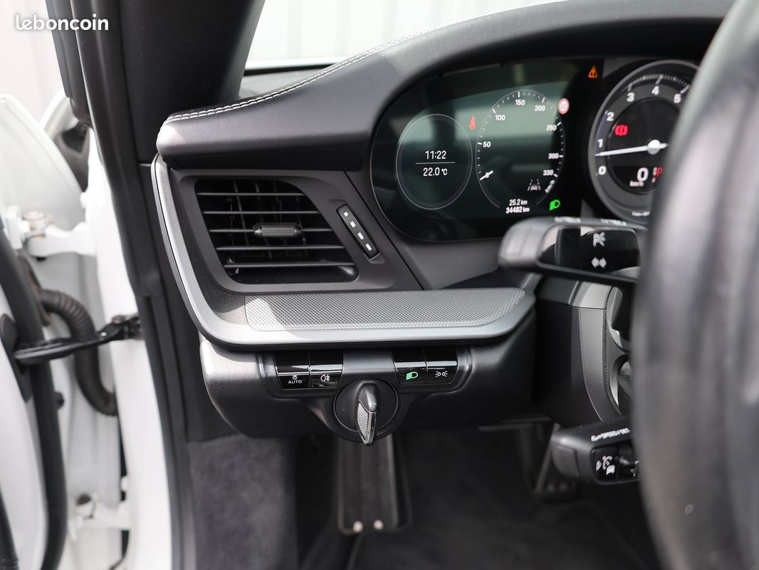 PORSCHE 911 Carrera 4S Cabriolet 3.0i 450 PDK (image 36)
