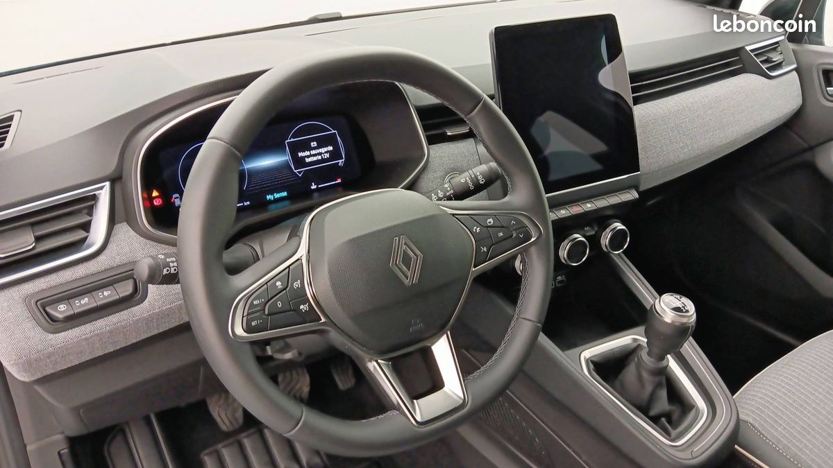 Renault clio tce 90 ch gsr2 techno (image 11)