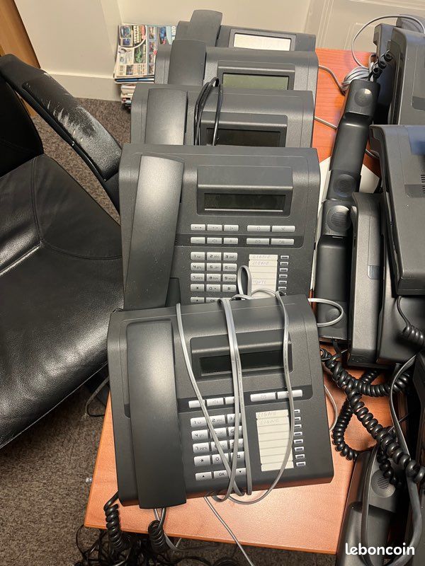 Lot de 19 telephone lucenr open stage 15 et 40 (image 4)
