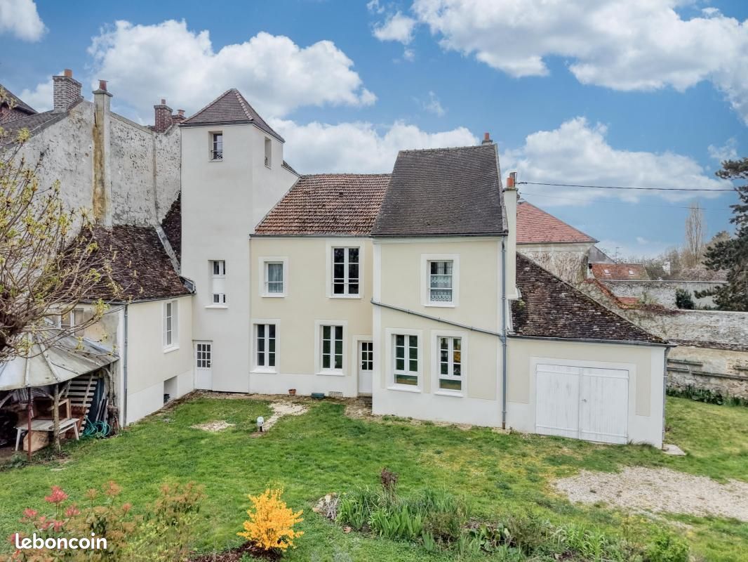 Maison 6 pièces 197 m² · à Montceaux-lès-Meaux · 197 m² · 345 000 €