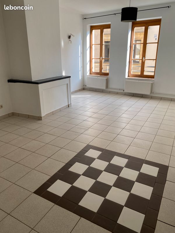 A louer f4 90 m2 quartier outre seille