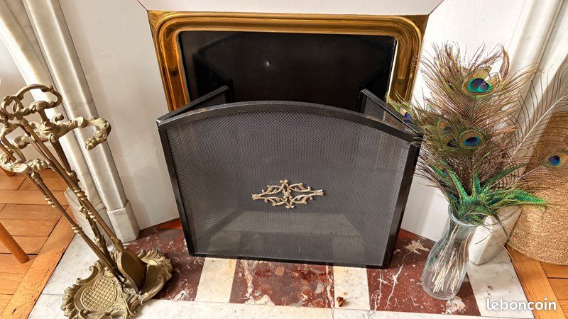 Pare-feu / écran de cheminée en métal noir avec décoration laiton – style classique / ancien (image 3)