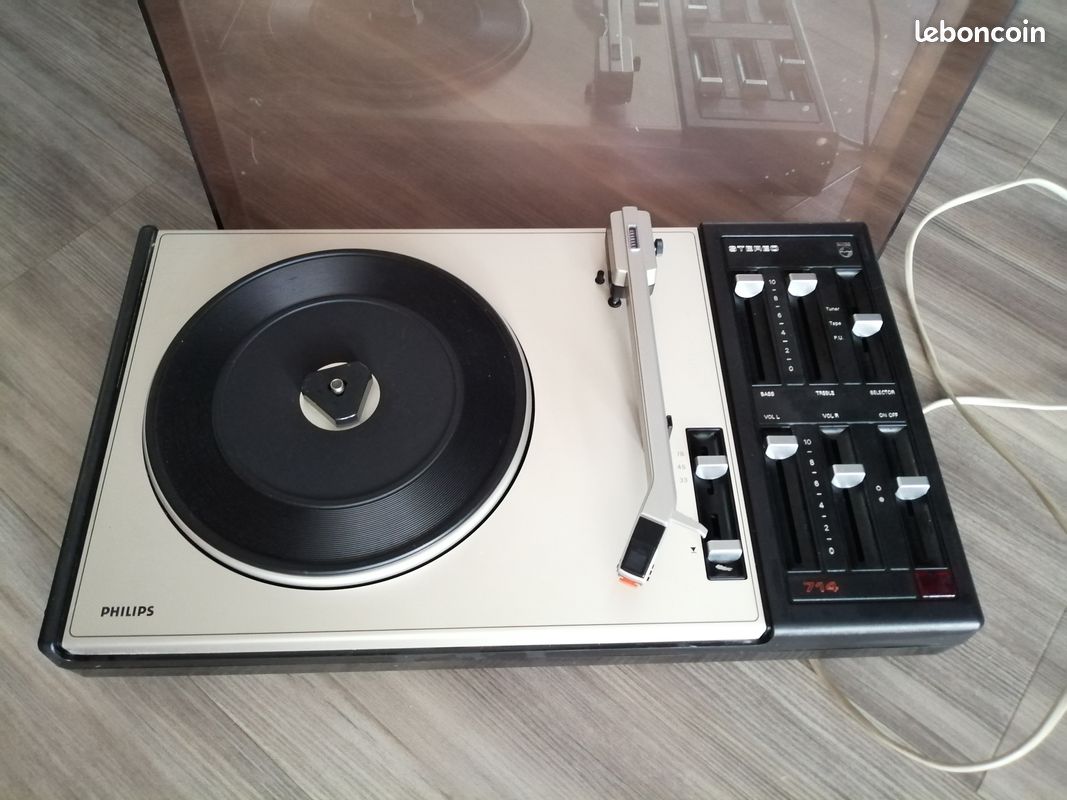 Tourne disque Philips pour bricoleur fonctionne pas (Defekt) in Les