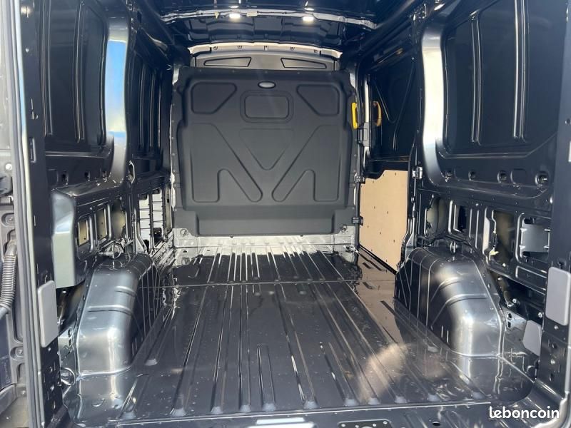 Ford Transit 2T Fg T310 L2H2 2.0 EcoBlue 130ch S&S Limited BVA (image 18)