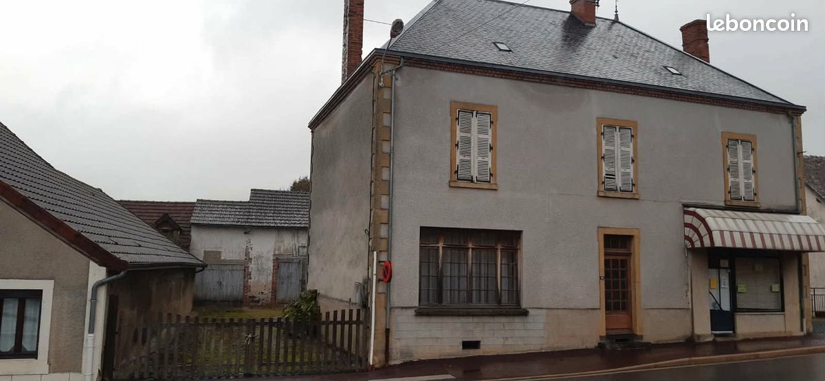 Maison 3 pièces 150 m² · à Chalmoux · 150 m² · 55 000 €