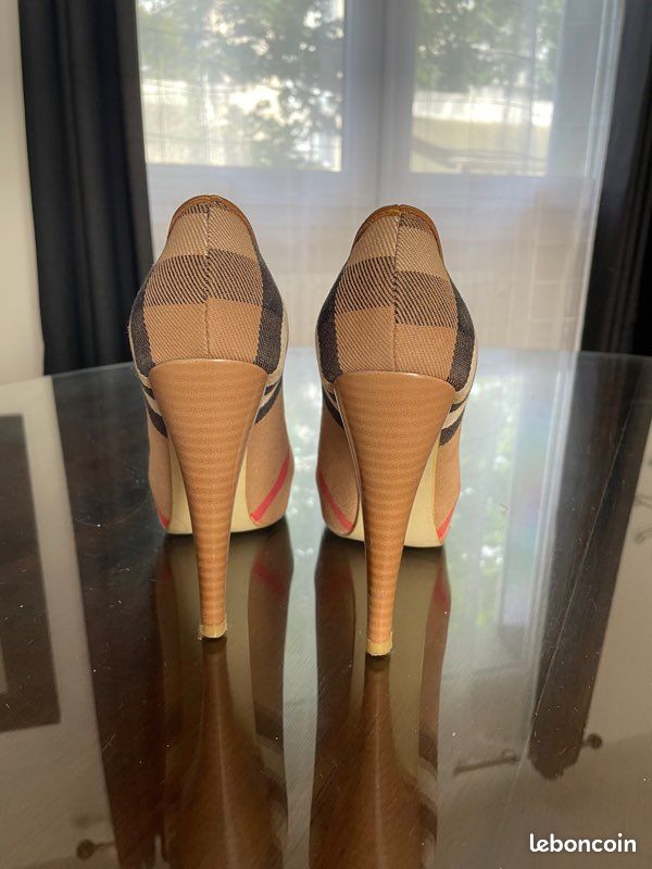 Chaussure Burberry (image 3)