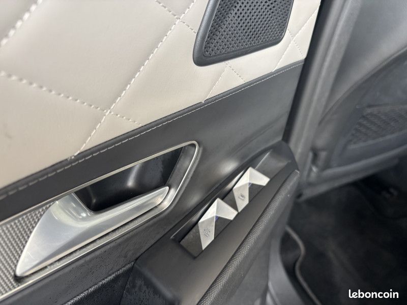 Ds DS 7 CROSSBACK E-TENSE 4X4 300CH EXECUTIVE (image 11)