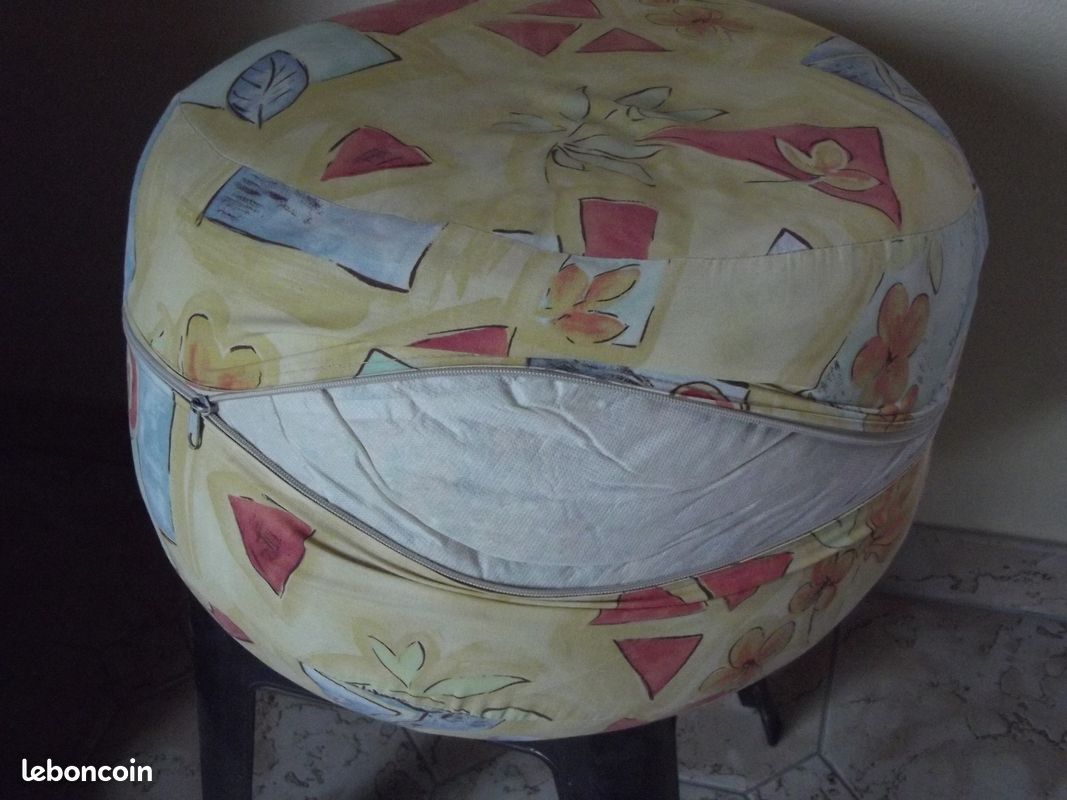 Pouf ou repose pieds (image 3)