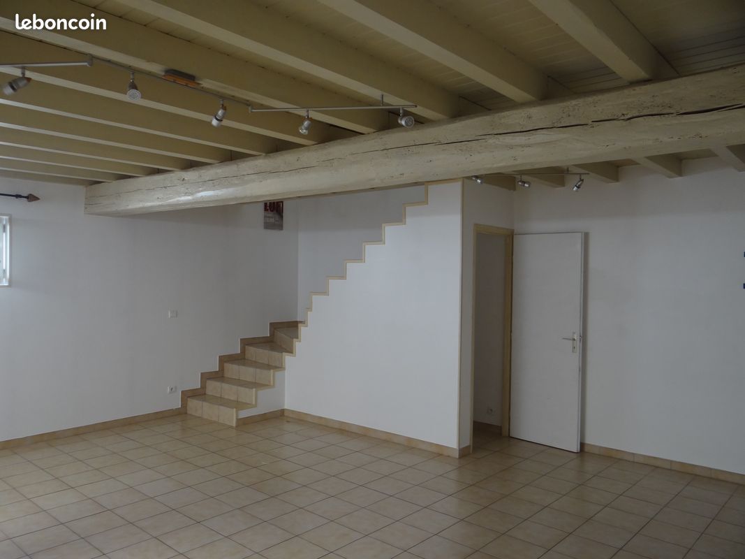 Appartement 3 pièces 84 m² · à Ampuis · 84 m² · 756 €/mois
