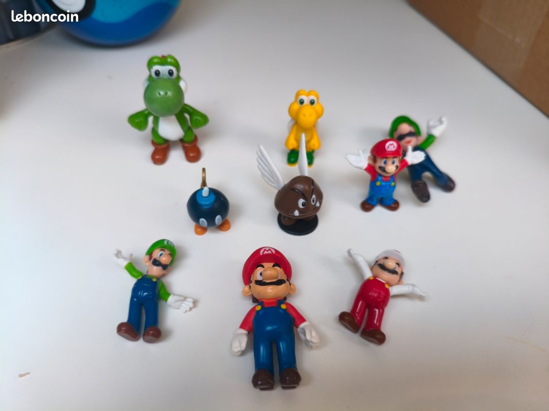 Lot 9 Figurines Super Mario Nintendo (Yoshi, Luigi, Goomba, Bob-omb, Koopa...) (image 2)