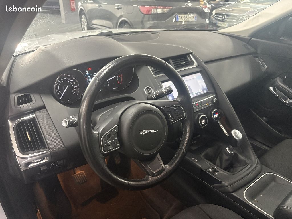 Jaguar E-PACE 2.0 D - 150 ch AWD BVM (image 9)