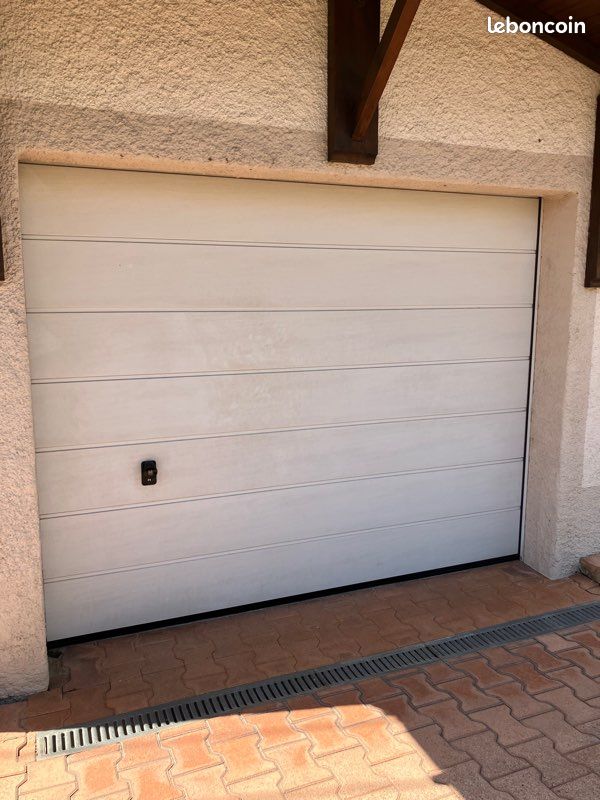 Portail sectionné de garage (image 2)
