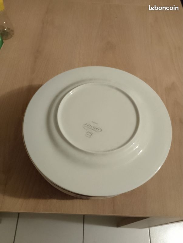 Très jolie lot de 12 assiettes plate en porcelaine de limoges (image 3)