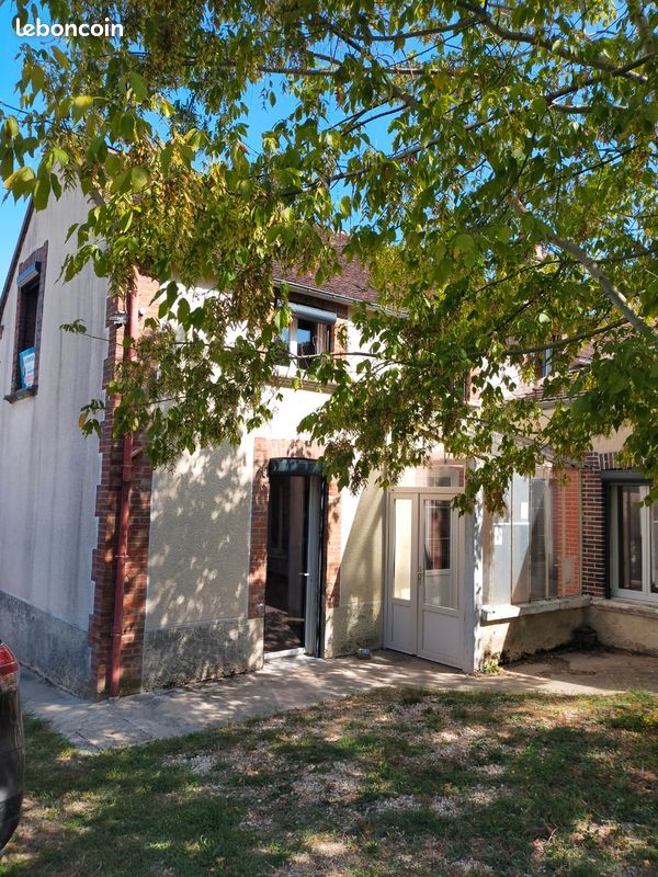 Maison 4 pièces 94 m² · à Mont-Saint-Sulpice · 94 m² · 139 000 €