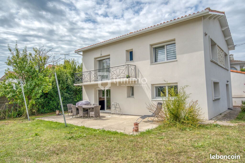 Maison 5 pièces 127 m² - Royan 17200 (image principale 0)