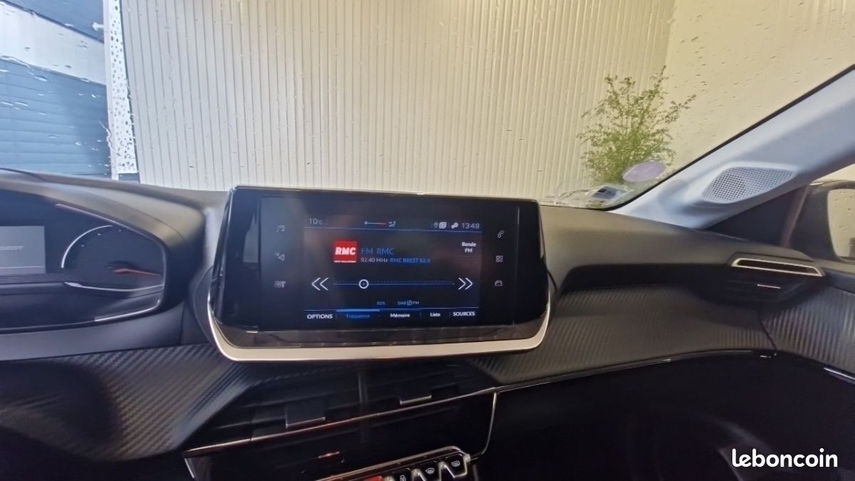 Peugeot 208 PURETECH 100 SS Active Business (image 12)
