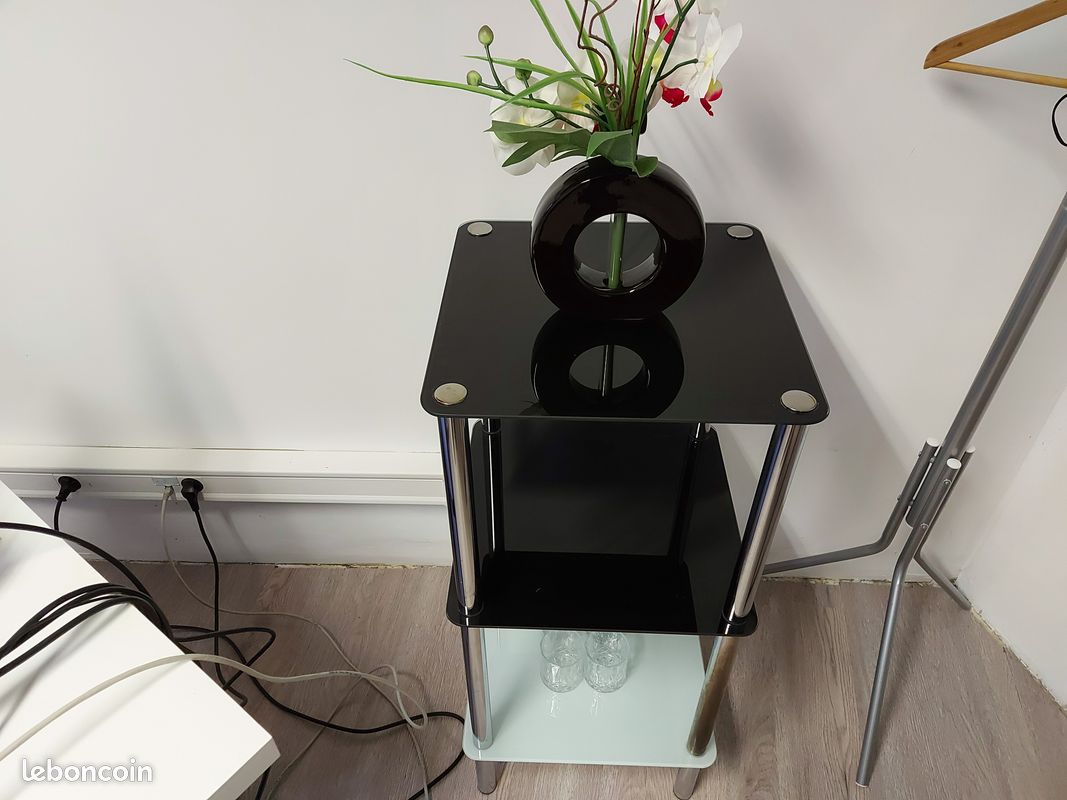 Table bar (image 1)