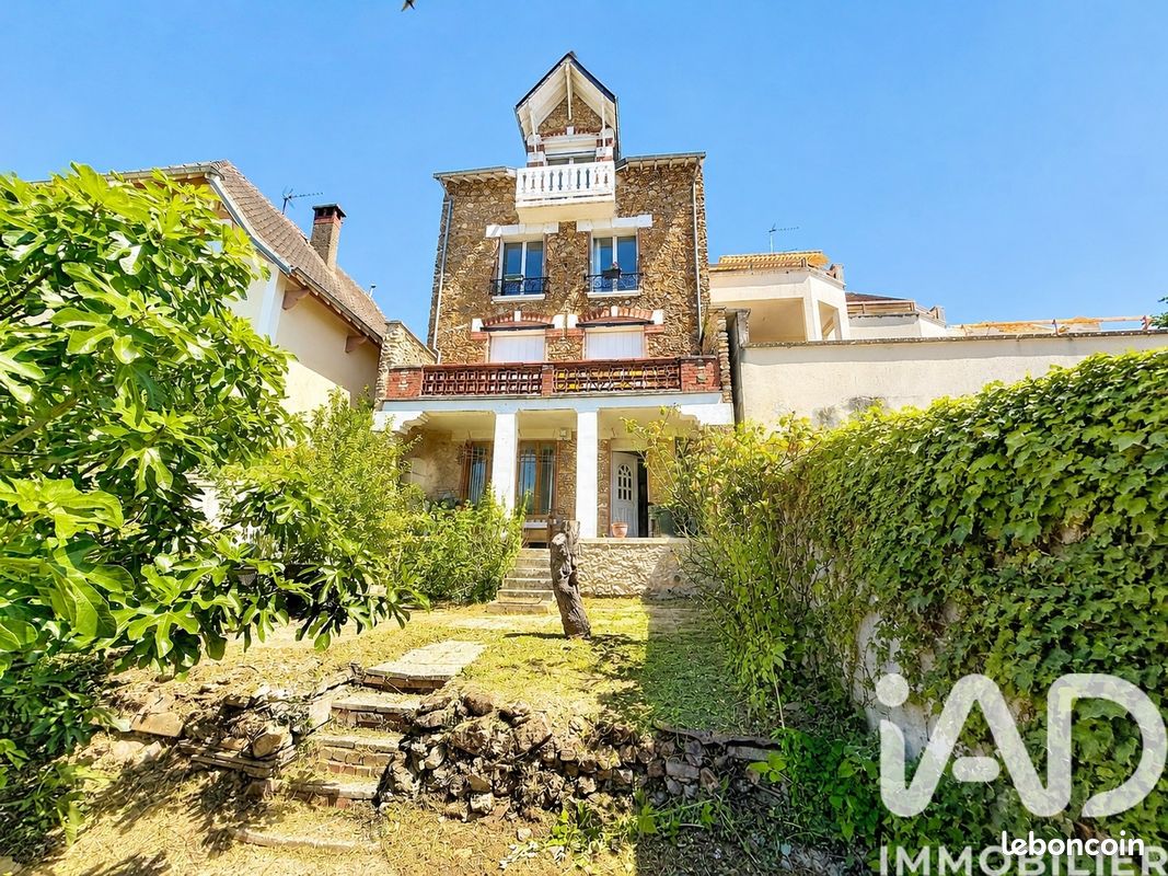 Maison 8 pièces 170 m² · à Vaux-sur-Seine · 170 m² · 449 000 €
