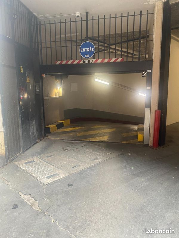 Parking 13 m² · à Paris · 13 m² · 24 000 €