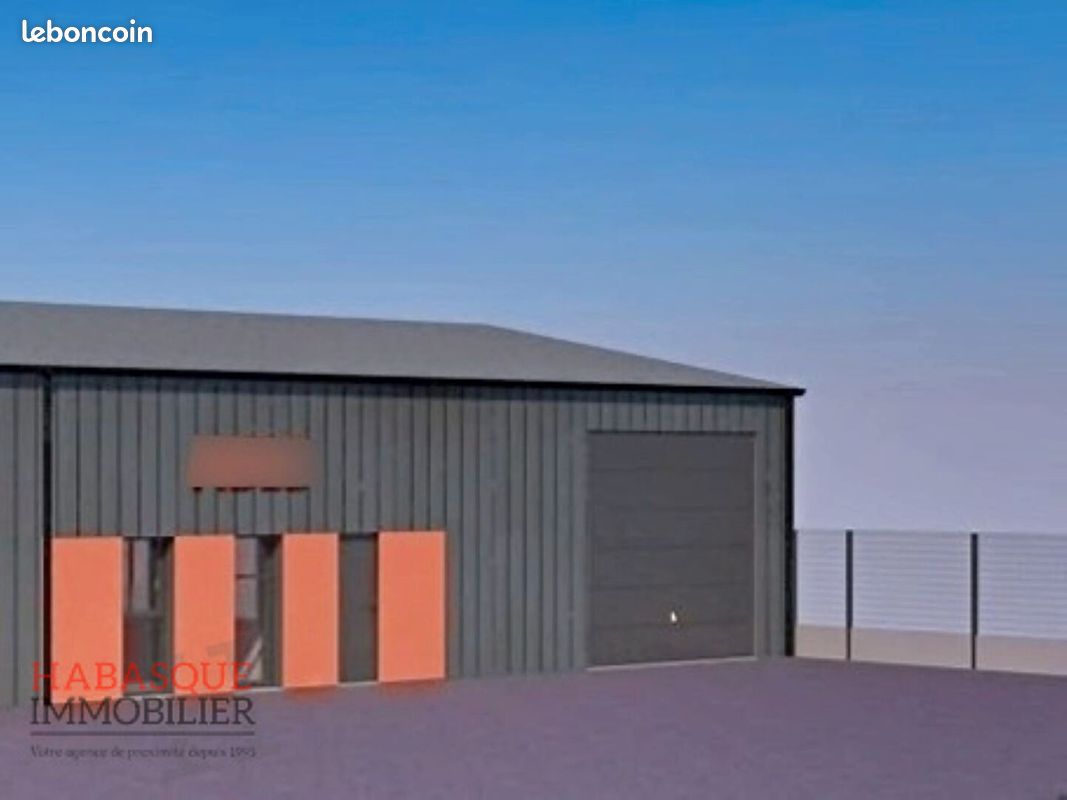 Parking 300 m² · au Folgoët · 300 m² · 1 980 €/mois