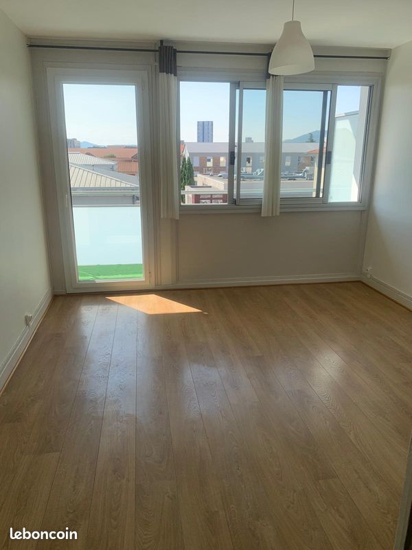 Appartement 3 pièces 59 m² · à Clermont-Ferrand · 59 m² · 740 €