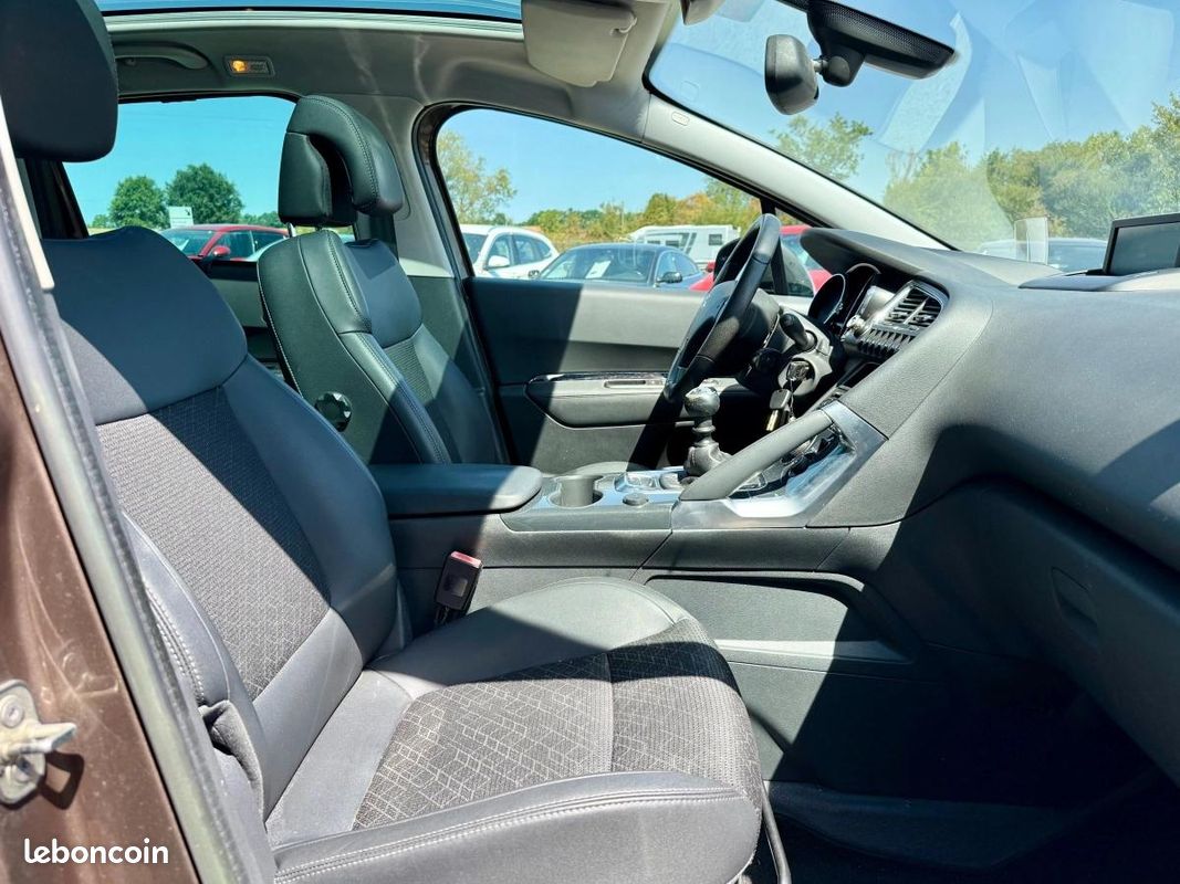 Peugeot 3008 GENERATION-I 1.6 HDI 115 ACTIVE (image 11)