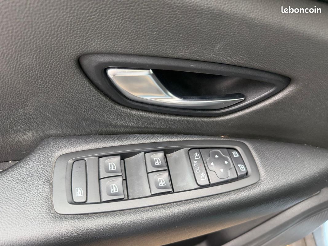 RENAULT SCENIC IV TCe 115 /GPS/CREDIT POSSIBLE (image 16)