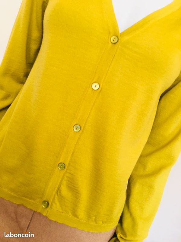 T 38 superbe gilet tout doux vert col en V neuf (image 3)