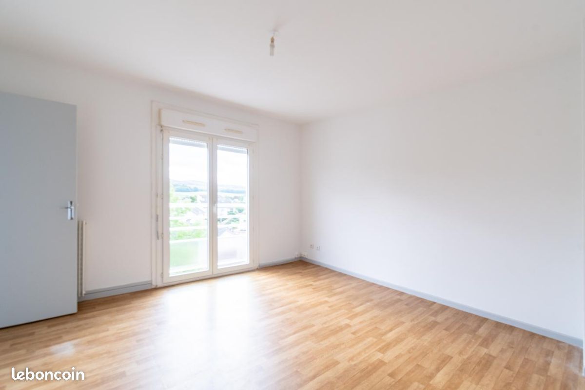 Appartement 4 pièces 81 m² · à Nolay · 81 m² · 669 €