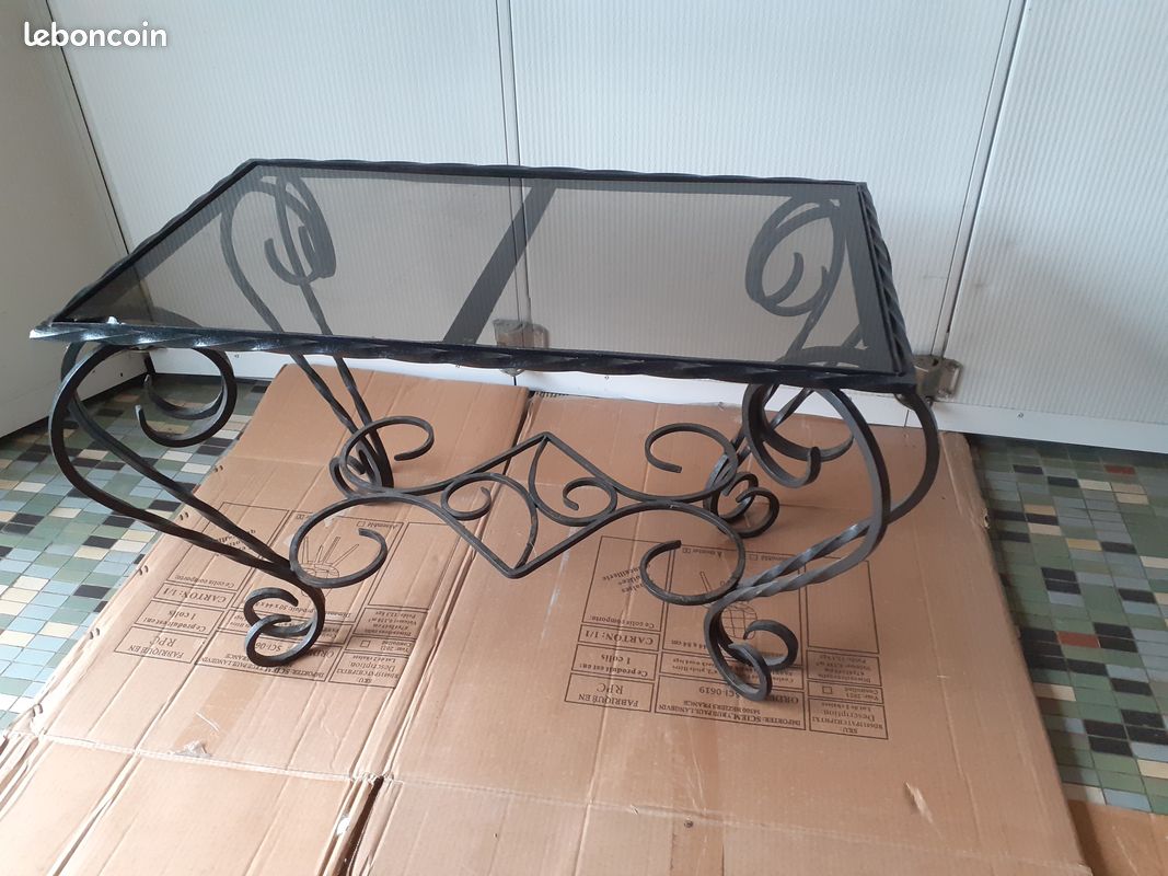 Table salon fer forgé (image 1)