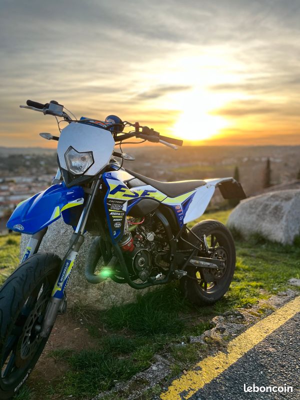 Bougie NGK pour 50 SHERCO