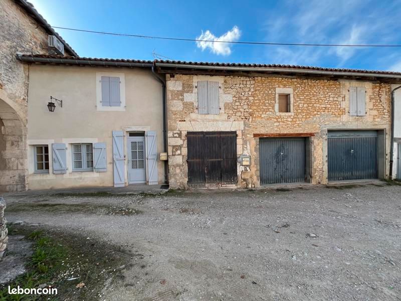 Maison 5 pièces 119 m² · à La Rochefoucauld-en-Angoumois · 119 m² · 317 700 €