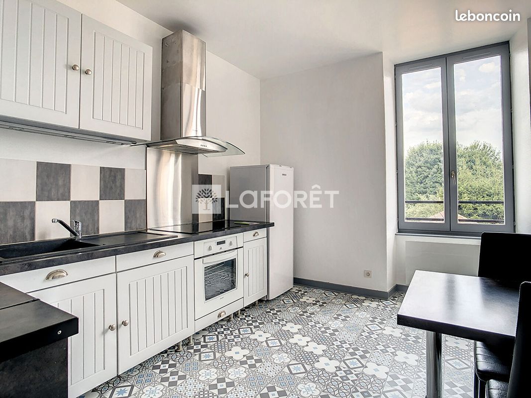 Appartement 2 pièces 58 m² · à Neufchâteau · 58 m² · 390 €/mois